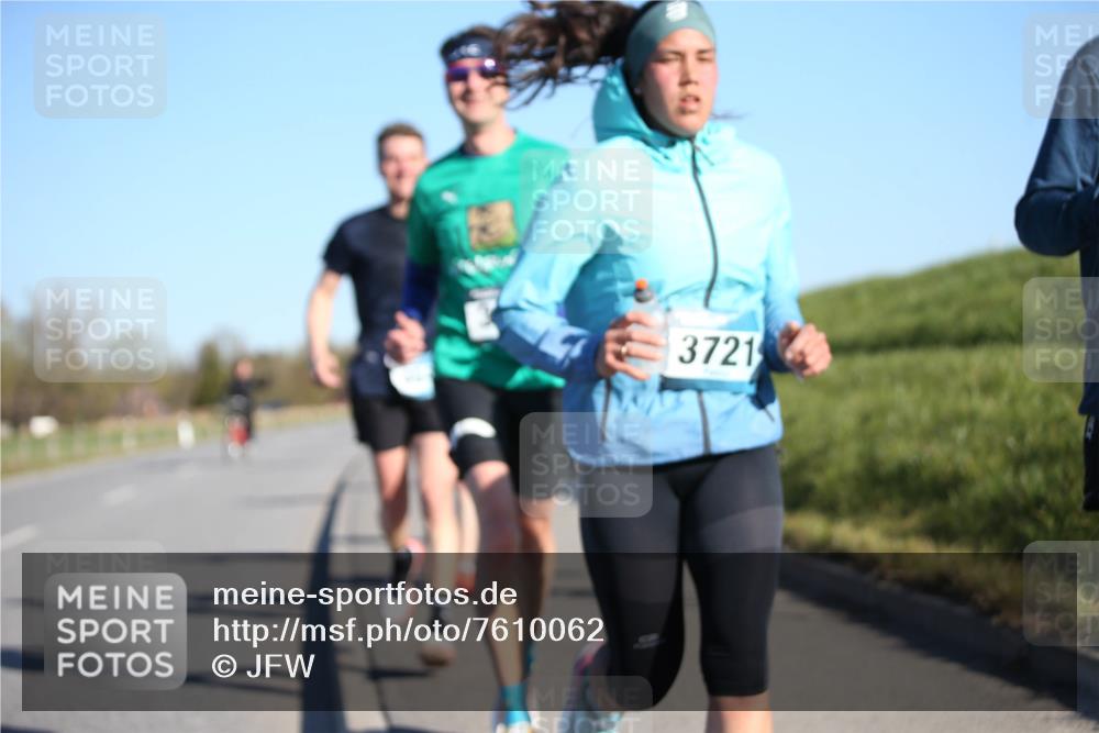06.04.2025 - 44. Internationalen Wilhelmsburger Insellauf Jannik Wohlers http://msf.ph/oto/7610062 06.04.2025 09:24:29 Laufen 3721 meine-sportfotos.de