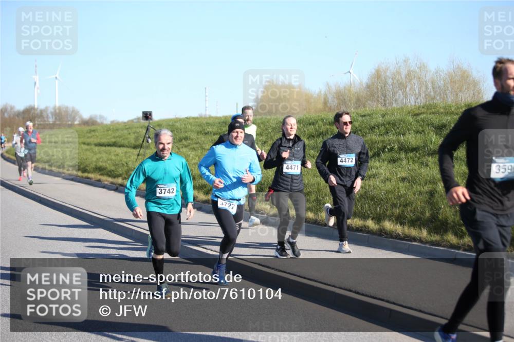 06.04.2025 - 44. Internationalen Wilhelmsburger Insellauf Jannik Wohlers http://msf.ph/oto/7610104 06.04.2025 09:25:25 Laufen 3742, 3727, 4472, 4471, 359 meine-sportfotos.de