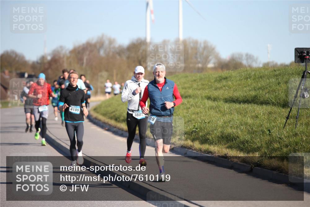 06.04.2025 - 44. Internationalen Wilhelmsburger Insellauf Jannik Wohlers http://msf.ph/oto/7610119 06.04.2025 09:25:26 Laufen 3588, 4189, 4602, 019 meine-sportfotos.de