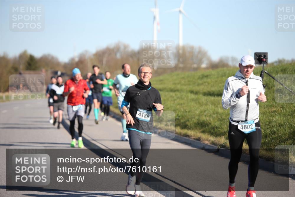 06.04.2025 - 44. Internationalen Wilhelmsburger Insellauf Jannik Wohlers http://msf.ph/oto/7610161 06.04.2025 09:25:30 Laufen 10, 4189, 4602 meine-sportfotos.de