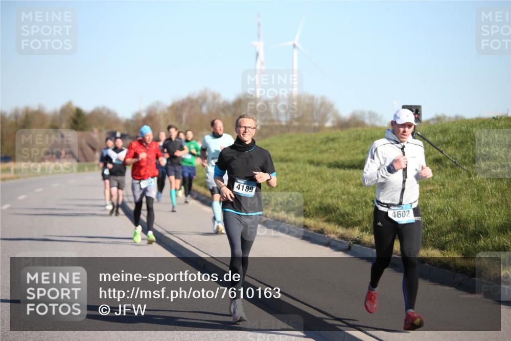 06.04.2025 - 44. Internationalen Wilhelmsburger Insellauf Jannik Wohlers http://msf.ph/oto/7610163 06.04.2025 09:25:30 Laufen 3583, 4189, 4602 meine-sportfotos.de