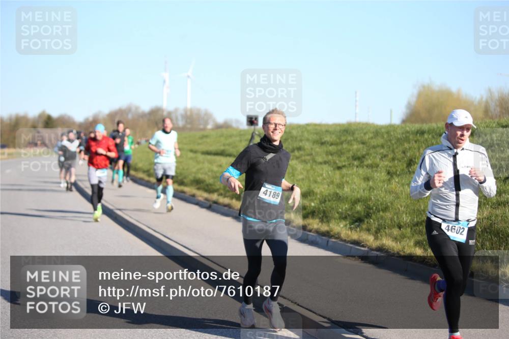 06.04.2025 - 44. Internationalen Wilhelmsburger Insellauf Jannik Wohlers http://msf.ph/oto/7610187 06.04.2025 09:25:32 Laufen 4602, 4189 meine-sportfotos.de