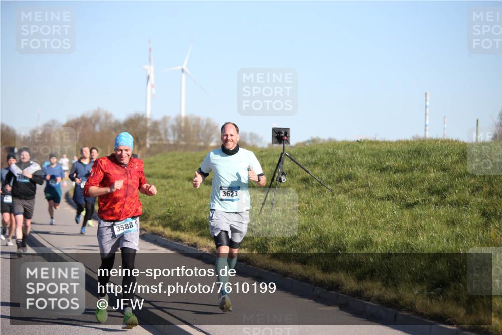 06.04.2025 - 44. Internationalen Wilhelmsburger Insellauf Jannik Wohlers http://msf.ph/oto/7610199 06.04.2025 09:25:33 Laufen 3623, 3588 meine-sportfotos.de