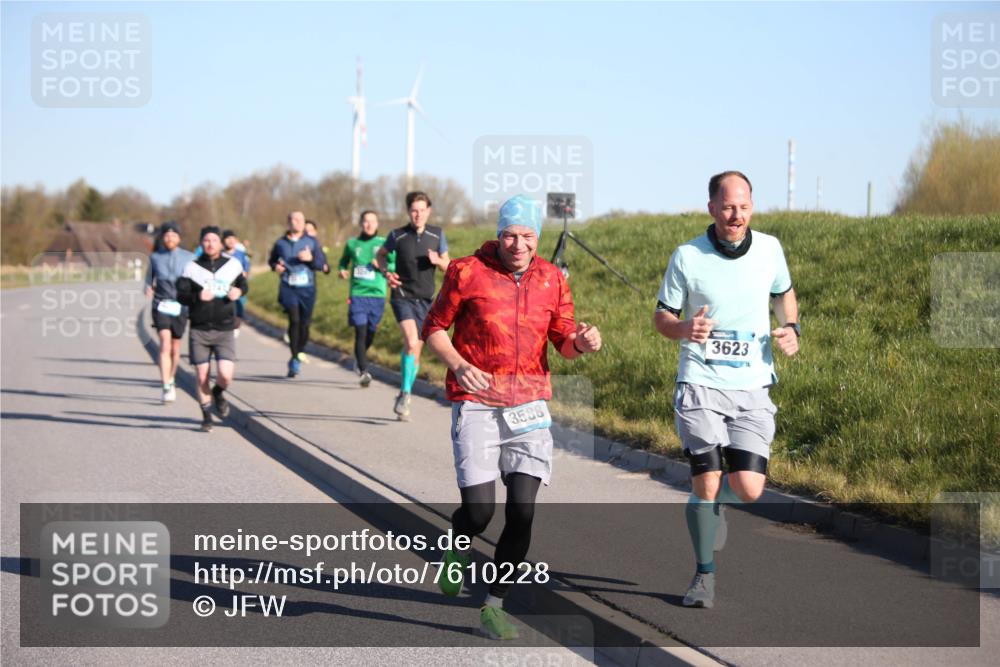 06.04.2025 - 44. Internationalen Wilhelmsburger Insellauf Jannik Wohlers http://msf.ph/oto/7610228 06.04.2025 09:25:35 Laufen 3588, 3623 meine-sportfotos.de