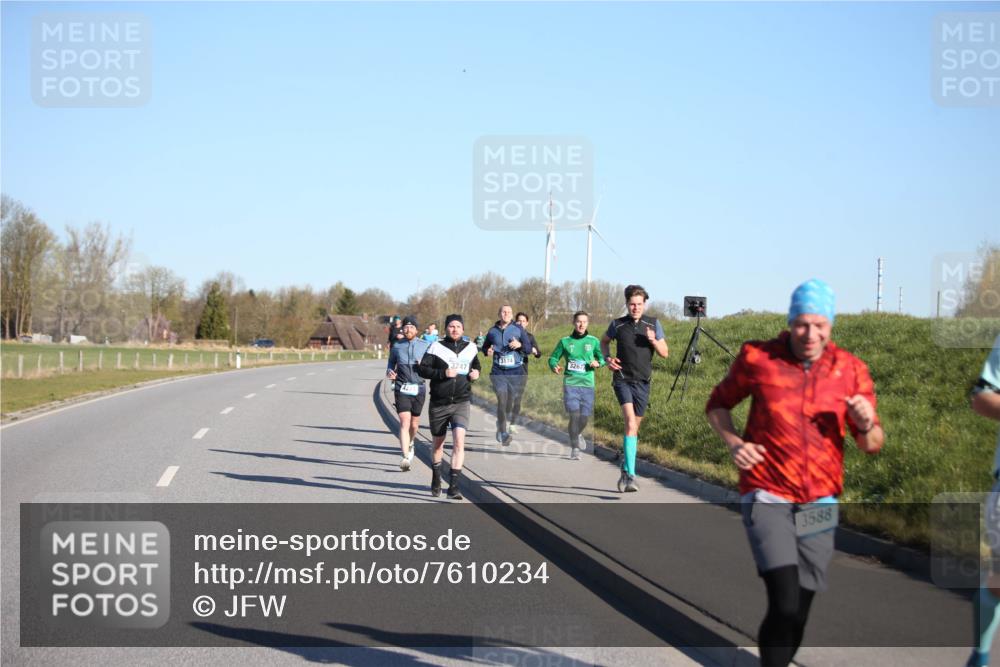 06.04.2025 - 44. Internationalen Wilhelmsburger Insellauf Jannik Wohlers http://msf.ph/oto/7610234 06.04.2025 09:25:36 Laufen 3747, 3588 meine-sportfotos.de