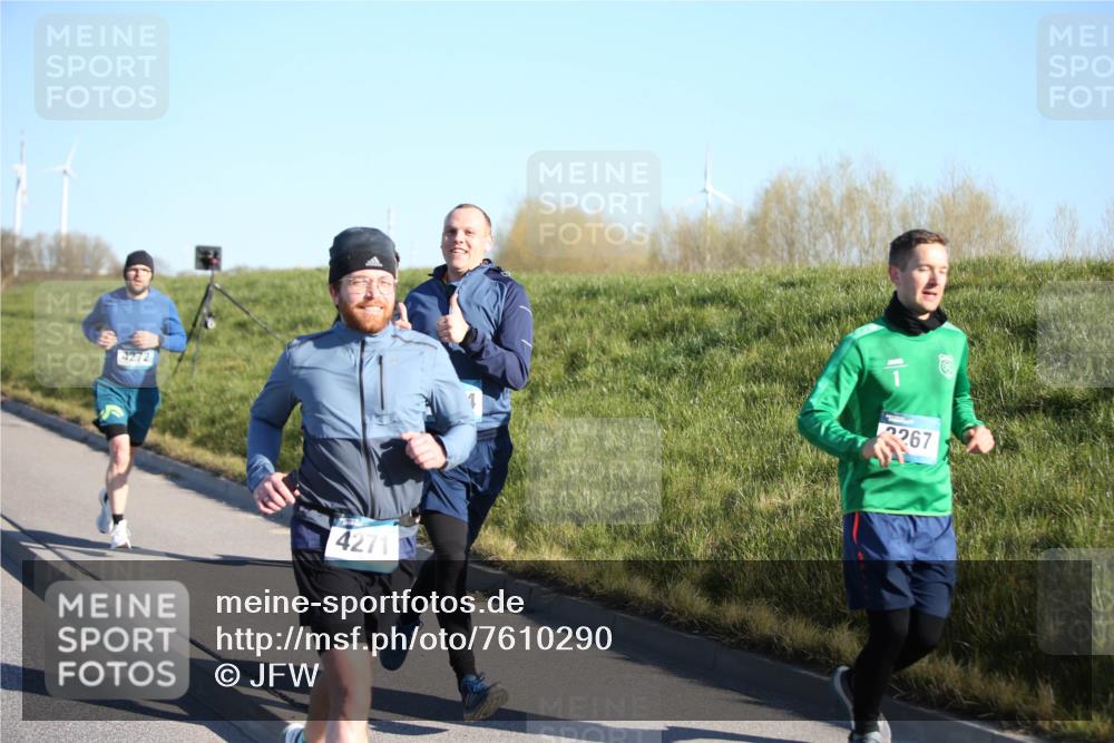 06.04.2025 - 44. Internationalen Wilhelmsburger Insellauf Jannik Wohlers http://msf.ph/oto/7610290 06.04.2025 09:25:40 Laufen 4272, 4271, 2267 meine-sportfotos.de