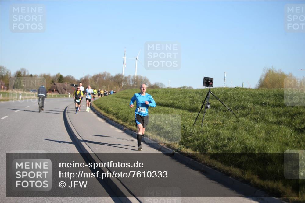 06.04.2025 - 44. Internationalen Wilhelmsburger Insellauf Jannik Wohlers http://msf.ph/oto/7610333 06.04.2025 09:25:47 Laufen 3806 meine-sportfotos.de