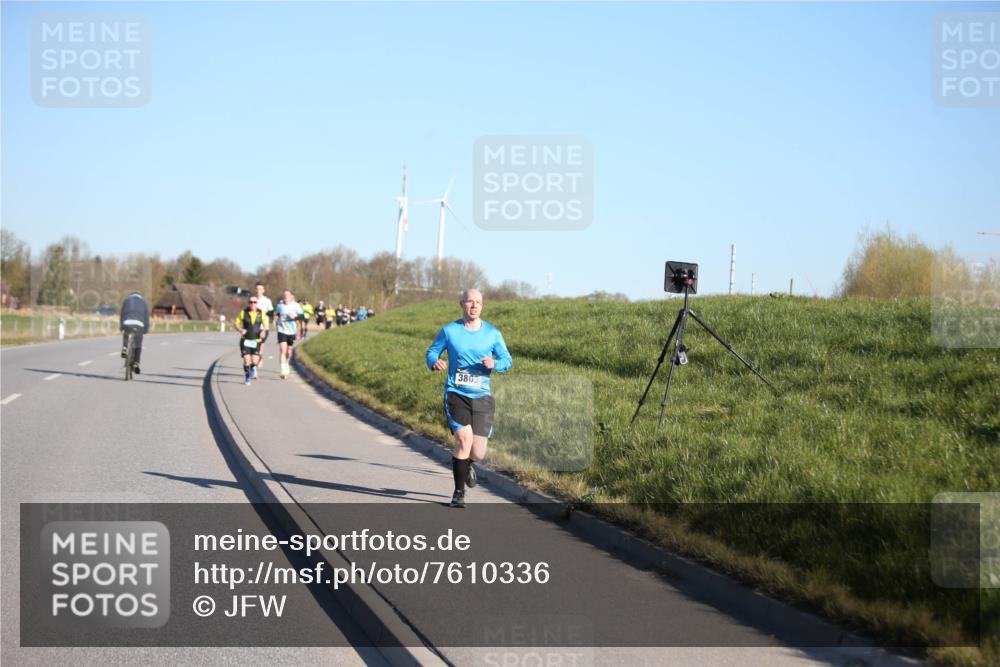 06.04.2025 - 44. Internationalen Wilhelmsburger Insellauf Jannik Wohlers http://msf.ph/oto/7610336 06.04.2025 09:25:47 Laufen 3806 meine-sportfotos.de