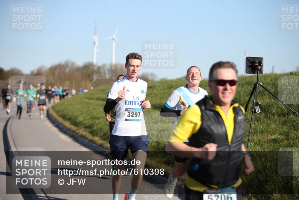 06.04.2025 - 44. Internationalen Wilhelmsburger Insellauf Jannik Wohlers http://msf.ph/oto/7610398 06.04.2025 09:25:55 Laufen 3297, 5206 meine-sportfotos.de