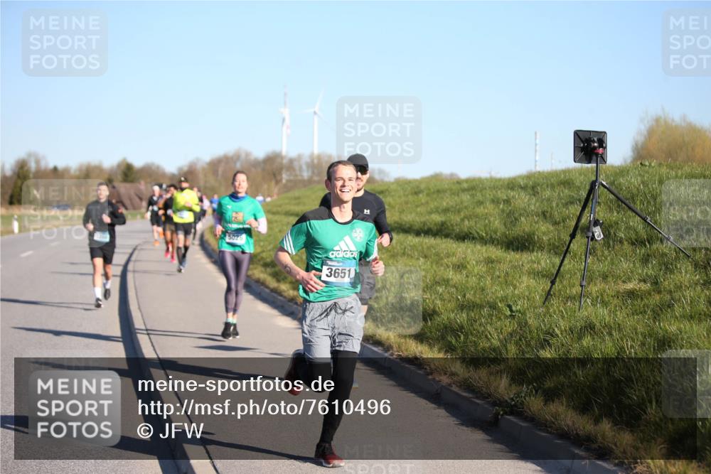 06.04.2025 - 44. Internationalen Wilhelmsburger Insellauf Jannik Wohlers http://msf.ph/oto/7610496 06.04.2025 09:26:04 Laufen 1360, 5026, 3651 meine-sportfotos.de