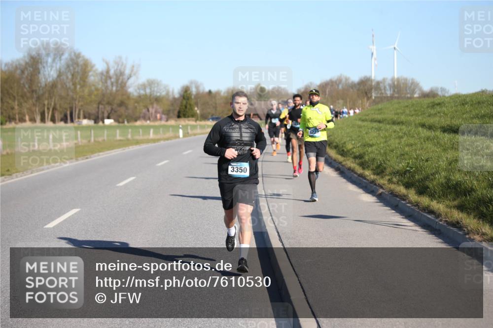 06.04.2025 - 44. Internationalen Wilhelmsburger Insellauf Jannik Wohlers http://msf.ph/oto/7610530 06.04.2025 09:26:07 Laufen 3350 meine-sportfotos.de