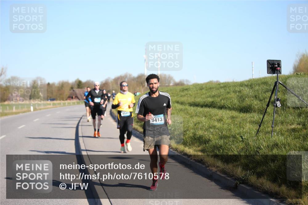 06.04.2025 - 44. Internationalen Wilhelmsburger Insellauf Jannik Wohlers http://msf.ph/oto/7610578 06.04.2025 09:26:11 Laufen 4584, 3413 meine-sportfotos.de