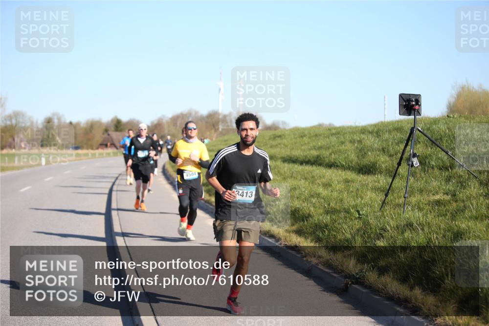 06.04.2025 - 44. Internationalen Wilhelmsburger Insellauf Jannik Wohlers http://msf.ph/oto/7610588 06.04.2025 09:26:12 Laufen 4584, 3413 meine-sportfotos.de
