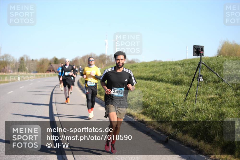 06.04.2025 - 44. Internationalen Wilhelmsburger Insellauf Jannik Wohlers http://msf.ph/oto/7610590 06.04.2025 09:26:12 Laufen 4584, 3413 meine-sportfotos.de