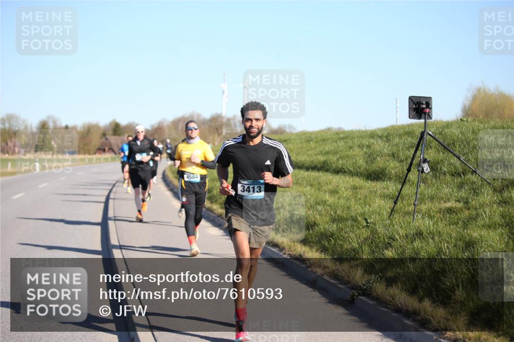 06.04.2025 - 44. Internationalen Wilhelmsburger Insellauf Jannik Wohlers http://msf.ph/oto/7610593 06.04.2025 09:26:12 Laufen 4584, 3413 meine-sportfotos.de