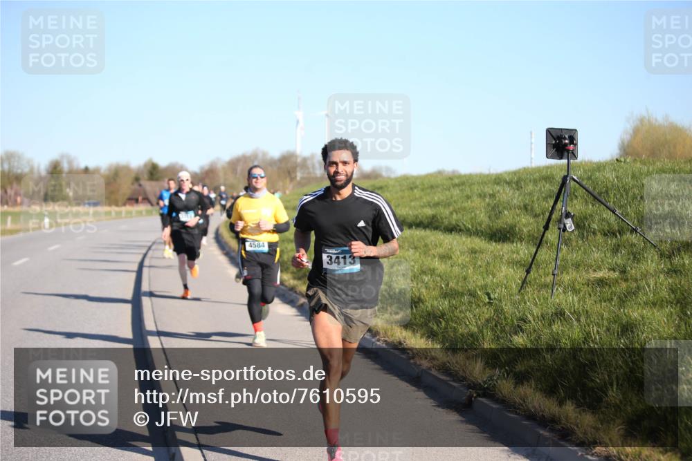 06.04.2025 - 44. Internationalen Wilhelmsburger Insellauf Jannik Wohlers http://msf.ph/oto/7610595 06.04.2025 09:26:12 Laufen 4584, 3413 meine-sportfotos.de