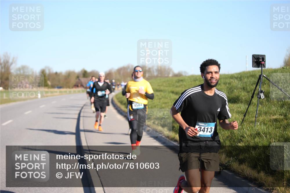 06.04.2025 - 44. Internationalen Wilhelmsburger Insellauf Jannik Wohlers http://msf.ph/oto/7610603 06.04.2025 09:26:12 Laufen 4584, 3413 meine-sportfotos.de