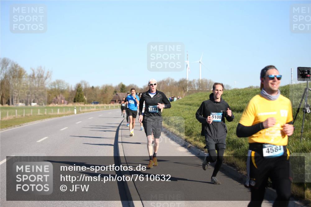 06.04.2025 - 44. Internationalen Wilhelmsburger Insellauf Jannik Wohlers http://msf.ph/oto/7610632 06.04.2025 09:26:14 Laufen 4030, 3118, 5108, 4584 meine-sportfotos.de