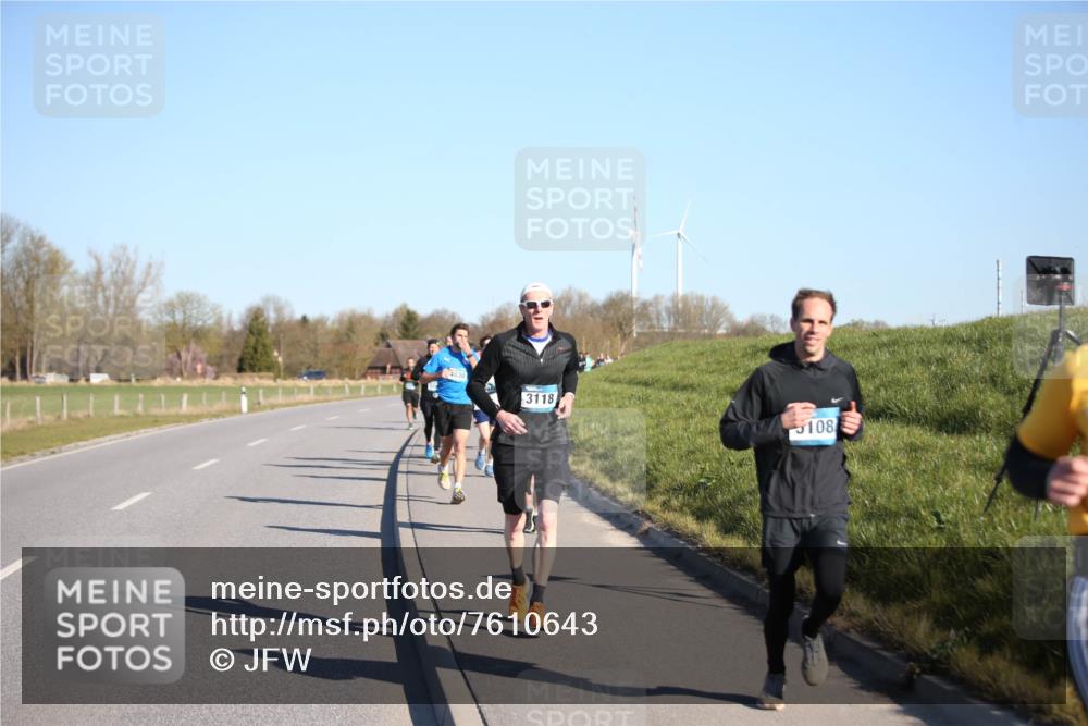 06.04.2025 - 44. Internationalen Wilhelmsburger Insellauf Jannik Wohlers http://msf.ph/oto/7610643 06.04.2025 09:26:14 Laufen 3118, 5108 meine-sportfotos.de