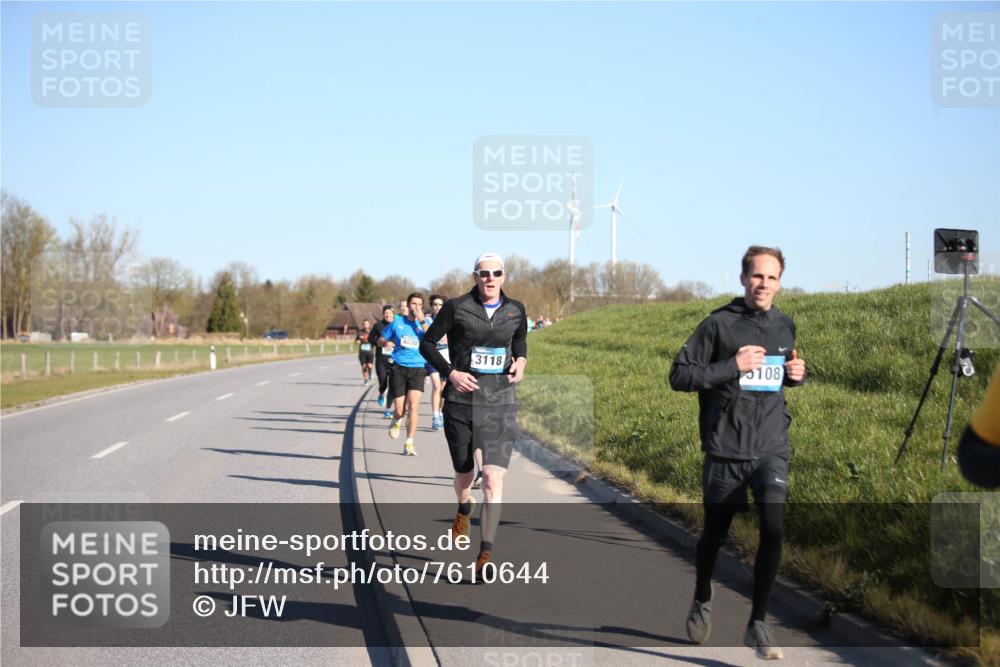 06.04.2025 - 44. Internationalen Wilhelmsburger Insellauf Jannik Wohlers http://msf.ph/oto/7610644 06.04.2025 09:26:14 Laufen 4030, 3118, 108 meine-sportfotos.de