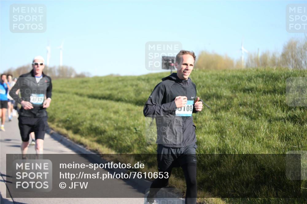 06.04.2025 - 44. Internationalen Wilhelmsburger Insellauf Jannik Wohlers http://msf.ph/oto/7610653 06.04.2025 09:26:15 Laufen 3118, 3108 meine-sportfotos.de