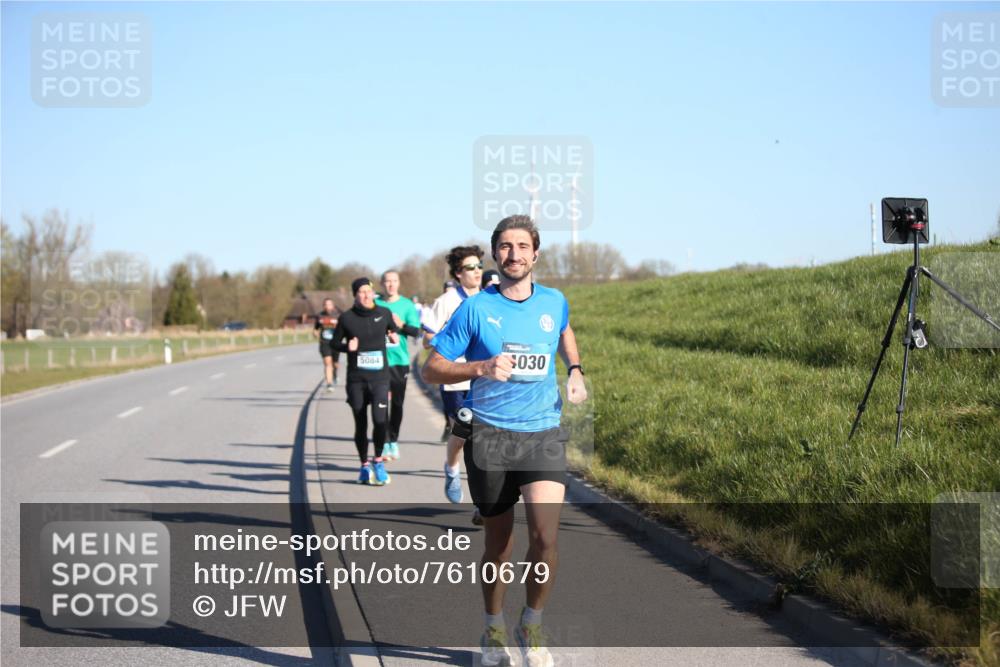 06.04.2025 - 44. Internationalen Wilhelmsburger Insellauf Jannik Wohlers http://msf.ph/oto/7610679 06.04.2025 09:26:18 Laufen 5084, 030 meine-sportfotos.de