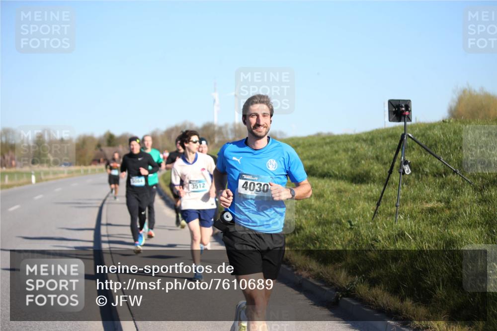 06.04.2025 - 44. Internationalen Wilhelmsburger Insellauf Jannik Wohlers http://msf.ph/oto/7610689 06.04.2025 09:26:19 Laufen 5084, 3512, 4030 meine-sportfotos.de