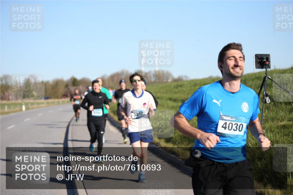 06.04.2025 - 44. Internationalen Wilhelmsburger Insellauf Jannik Wohlers http://msf.ph/oto/7610693 06.04.2025 09:26:19 Laufen 5084, 3512, 4030 meine-sportfotos.de