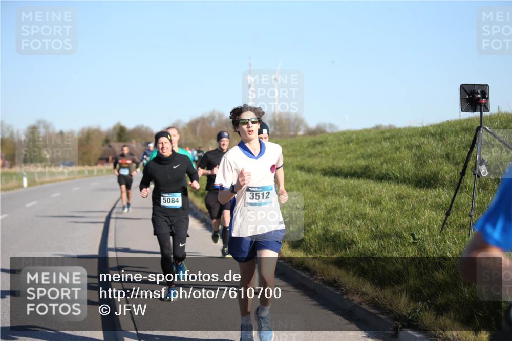 06.04.2025 - 44. Internationalen Wilhelmsburger Insellauf Jannik Wohlers http://msf.ph/oto/7610700 06.04.2025 09:26:20 Laufen 3512, 5084 meine-sportfotos.de