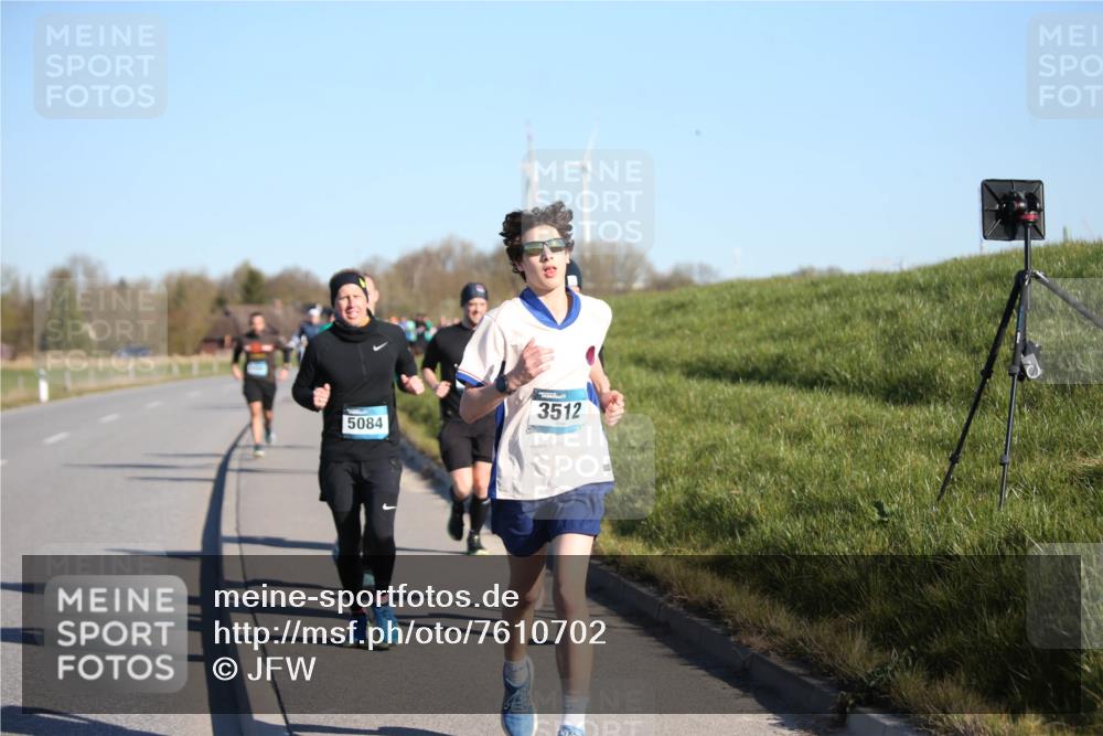 06.04.2025 - 44. Internationalen Wilhelmsburger Insellauf Jannik Wohlers http://msf.ph/oto/7610702 06.04.2025 09:26:20 Laufen 3512, 5084 meine-sportfotos.de