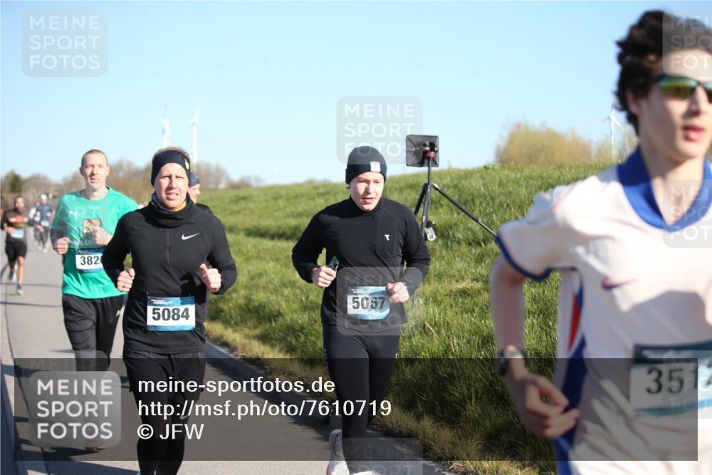 06.04.2025 - 44. Internationalen Wilhelmsburger Insellauf Jannik Wohlers http://msf.ph/oto/7610719 06.04.2025 09:26:22 Laufen 382, 5084, 5067, 3512 meine-sportfotos.de