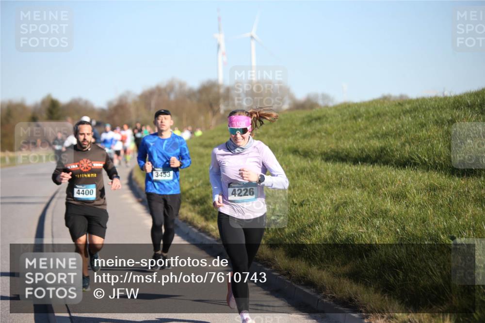 06.04.2025 - 44. Internationalen Wilhelmsburger Insellauf Jannik Wohlers http://msf.ph/oto/7610743 06.04.2025 09:26:24 Laufen 4400, 3453, 4226 meine-sportfotos.de
