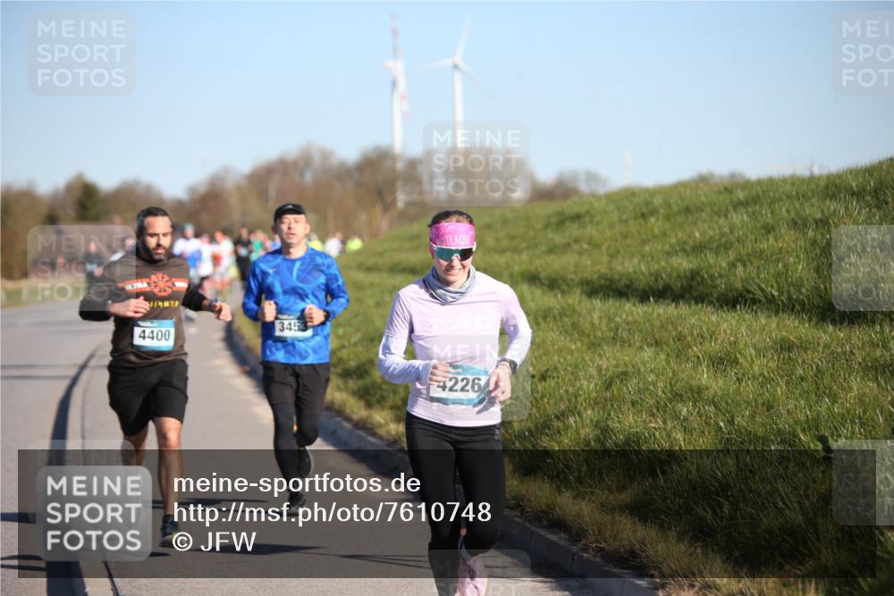 06.04.2025 - 44. Internationalen Wilhelmsburger Insellauf Jannik Wohlers http://msf.ph/oto/7610748 06.04.2025 09:26:24 Laufen 4400, 345, 4226 meine-sportfotos.de