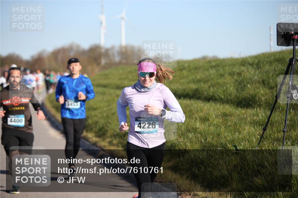 06.04.2025 - 44. Internationalen Wilhelmsburger Insellauf Jannik Wohlers http://msf.ph/oto/7610761 06.04.2025 09:26:25 Laufen 4400, 3453, 4226 meine-sportfotos.de