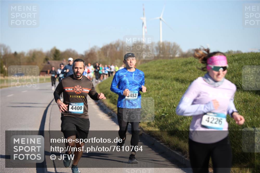 06.04.2025 - 44. Internationalen Wilhelmsburger Insellauf Jannik Wohlers http://msf.ph/oto/7610764 06.04.2025 09:26:25 Laufen 4400, 3453, 4226 meine-sportfotos.de