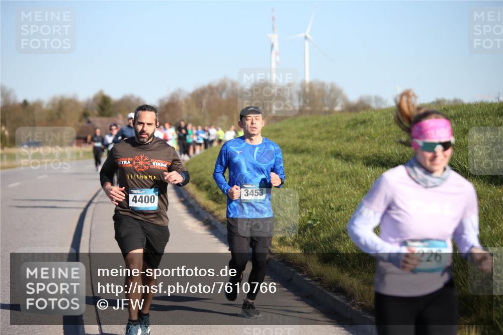 06.04.2025 - 44. Internationalen Wilhelmsburger Insellauf Jannik Wohlers http://msf.ph/oto/7610766 06.04.2025 09:26:25 Laufen 4400, 3453, 2226 meine-sportfotos.de