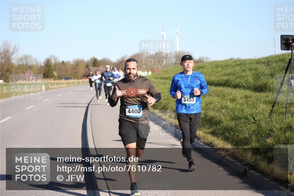 06.04.2025 - 44. Internationalen Wilhelmsburger Insellauf Jannik Wohlers http://msf.ph/oto/7610782 06.04.2025 09:26:26 Laufen 4400, 3453 meine-sportfotos.de