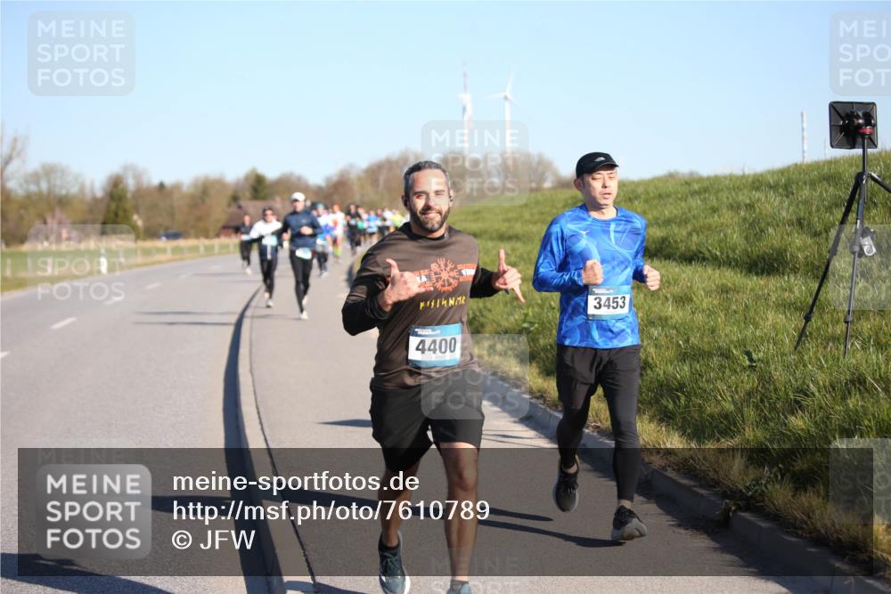 06.04.2025 - 44. Internationalen Wilhelmsburger Insellauf Jannik Wohlers http://msf.ph/oto/7610789 06.04.2025 09:26:26 Laufen 4400, 3453 meine-sportfotos.de