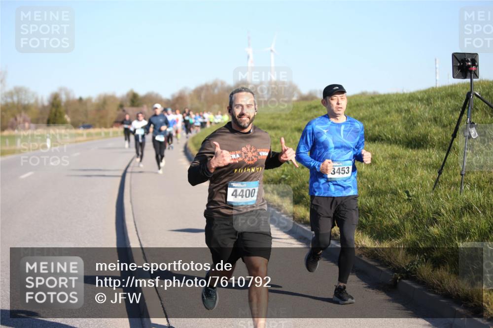 06.04.2025 - 44. Internationalen Wilhelmsburger Insellauf Jannik Wohlers http://msf.ph/oto/7610792 06.04.2025 09:26:26 Laufen 4400, 3453 meine-sportfotos.de