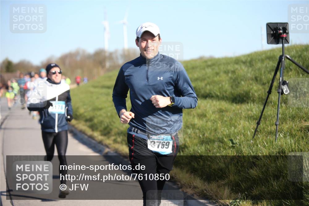 06.04.2025 - 44. Internationalen Wilhelmsburger Insellauf Jannik Wohlers http://msf.ph/oto/7610850 06.04.2025 09:26:32 Laufen 3178, 3769 meine-sportfotos.de