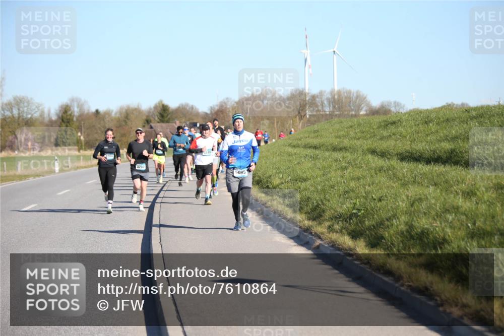 06.04.2025 - 44. Internationalen Wilhelmsburger Insellauf Jannik Wohlers http://msf.ph/oto/7610864 06.04.2025 09:26:34 Laufen 4283, 4449, 5095 meine-sportfotos.de