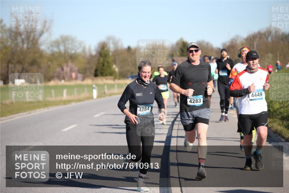 06.04.2025 - 44. Internationalen Wilhelmsburger Insellauf Jannik Wohlers http://msf.ph/oto/7610913 06.04.2025 09:26:38 Laufen 1662, 4284, 4283, 4449 meine-sportfotos.de