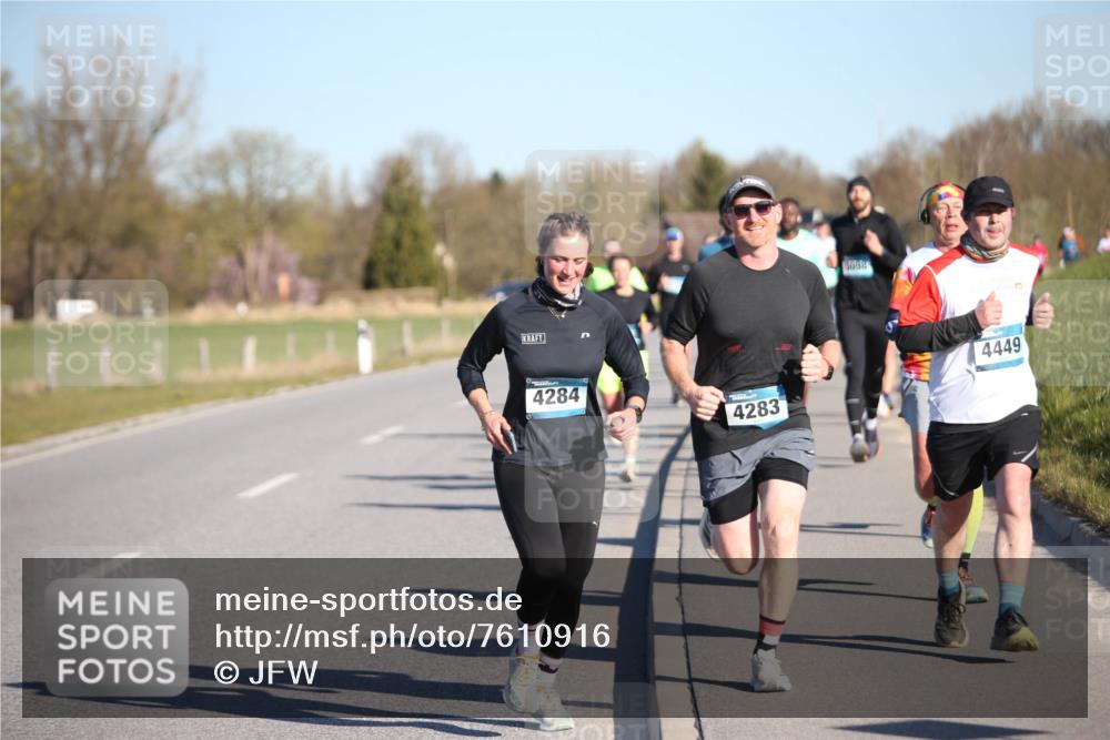 06.04.2025 - 44. Internationalen Wilhelmsburger Insellauf Jannik Wohlers http://msf.ph/oto/7610916 06.04.2025 09:26:38 Laufen 4284, 4449, 4283 meine-sportfotos.de