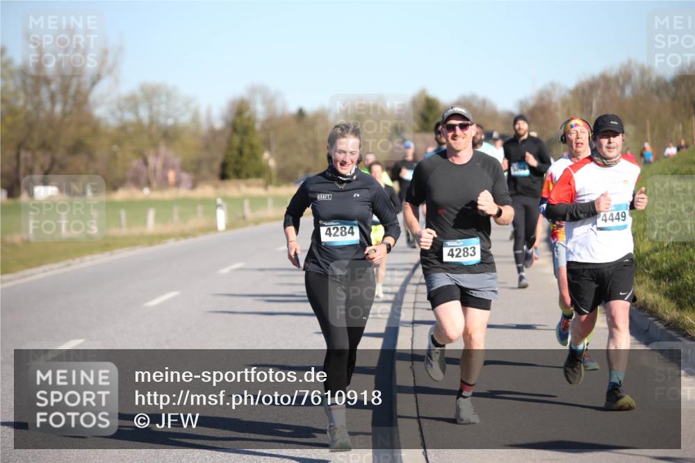 06.04.2025 - 44. Internationalen Wilhelmsburger Insellauf Jannik Wohlers http://msf.ph/oto/7610918 06.04.2025 09:26:38 Laufen 4284, 4283, 4449 meine-sportfotos.de