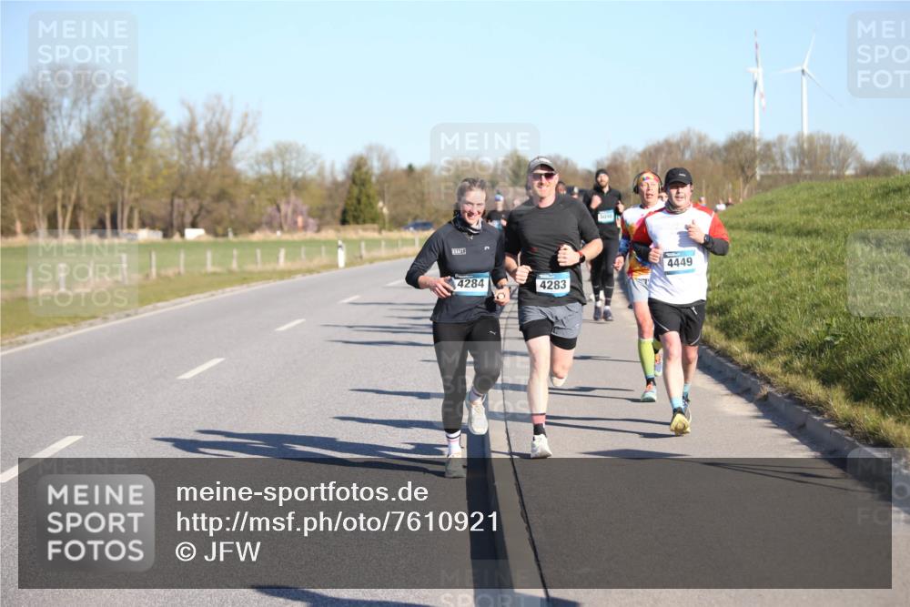 06.04.2025 - 44. Internationalen Wilhelmsburger Insellauf Jannik Wohlers http://msf.ph/oto/7610921 06.04.2025 09:26:39 Laufen 4284, 4283, 5098, 4449 meine-sportfotos.de