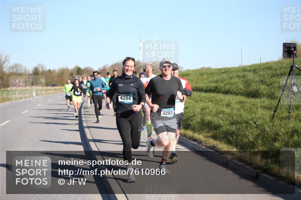 06.04.2025 - 44. Internationalen Wilhelmsburger Insellauf Jannik Wohlers http://msf.ph/oto/7610966 06.04.2025 09:26:40 Laufen 4284, 4283 meine-sportfotos.de