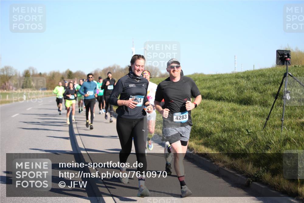 06.04.2025 - 44. Internationalen Wilhelmsburger Insellauf Jannik Wohlers http://msf.ph/oto/7610970 06.04.2025 09:26:40 Laufen 4504, 4283 meine-sportfotos.de
