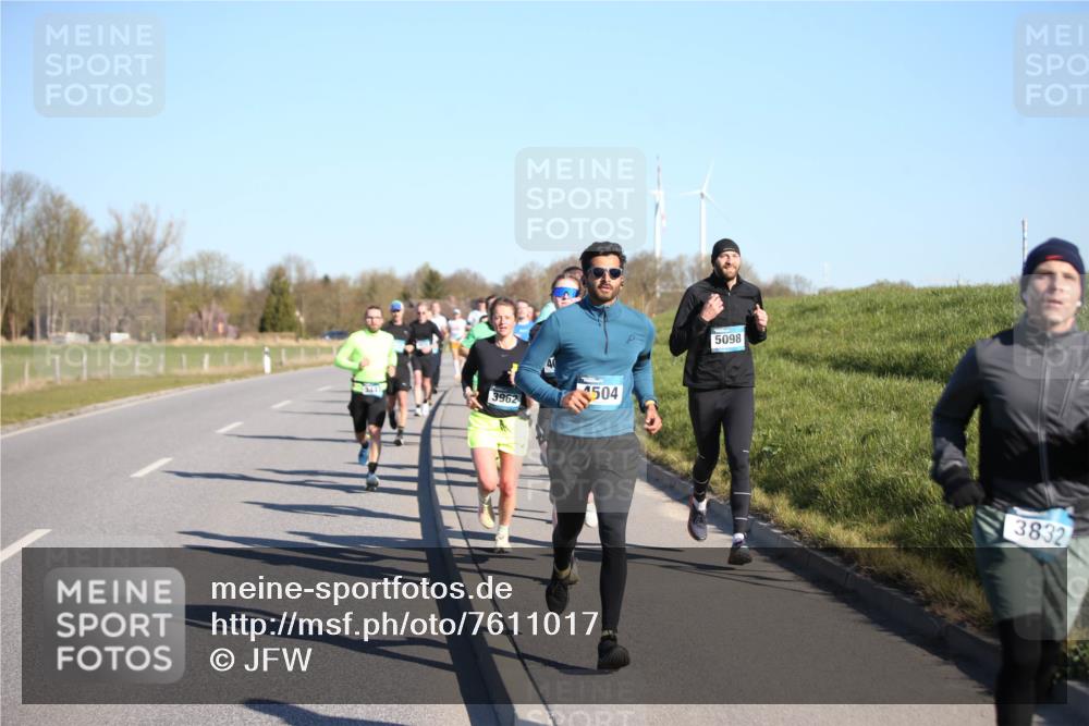 06.04.2025 - 44. Internationalen Wilhelmsburger Insellauf Jannik Wohlers http://msf.ph/oto/7611017 06.04.2025 09:26:43 Laufen 3962, 504, 3, 5098, 3832 meine-sportfotos.de