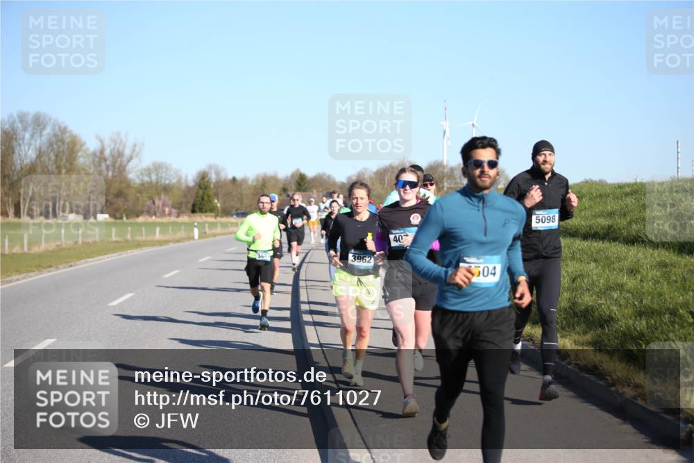 06.04.2025 - 44. Internationalen Wilhelmsburger Insellauf Jannik Wohlers http://msf.ph/oto/7611027 06.04.2025 09:26:44 Laufen 3447, 3962, 40, 504, 5098 meine-sportfotos.de