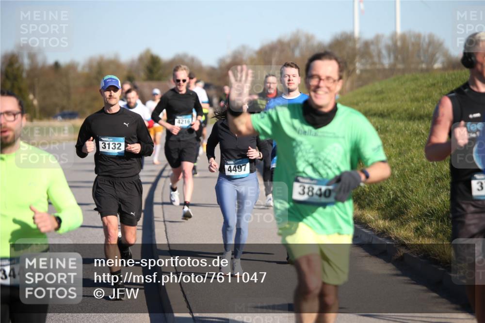 06.04.2025 - 44. Internationalen Wilhelmsburger Insellauf Jannik Wohlers http://msf.ph/oto/7611047 06.04.2025 09:26:46 Laufen 3447, 3132, 4216, 4497, 3840, 3 meine-sportfotos.de